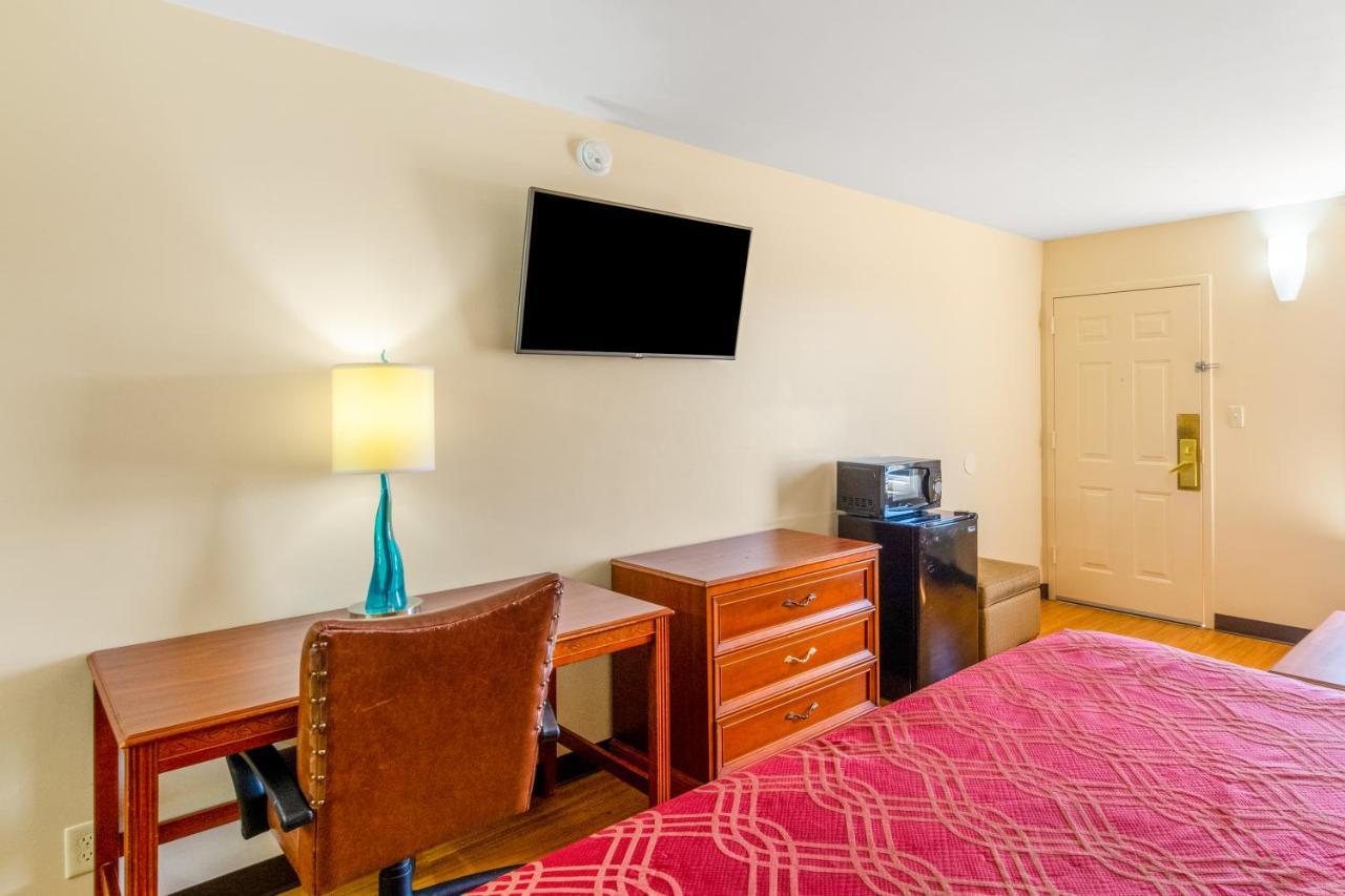 גפני Econo Lodge מראה חיצוני תמונה